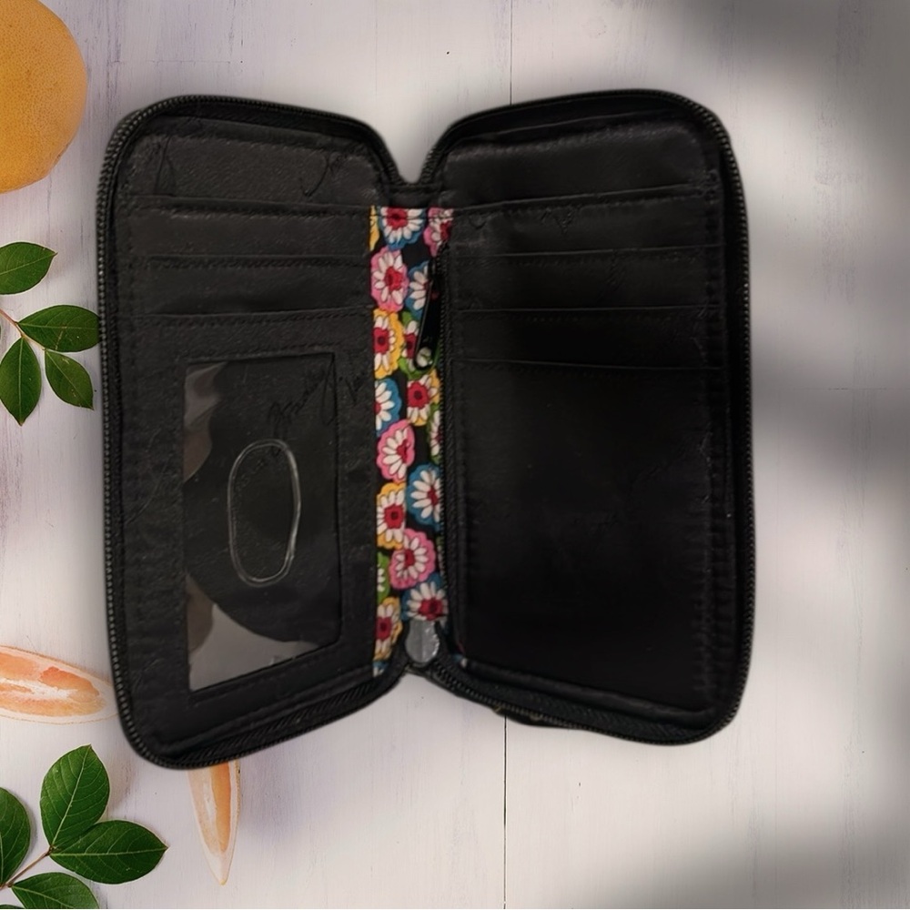 Vera Bradley NWT Carry It All Wristlet - Picture 5 of 7